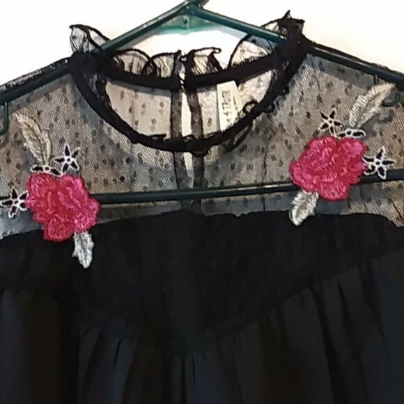 LIVE 4 TRUTH Tulle cold shoulder top - Picture 3 of 6